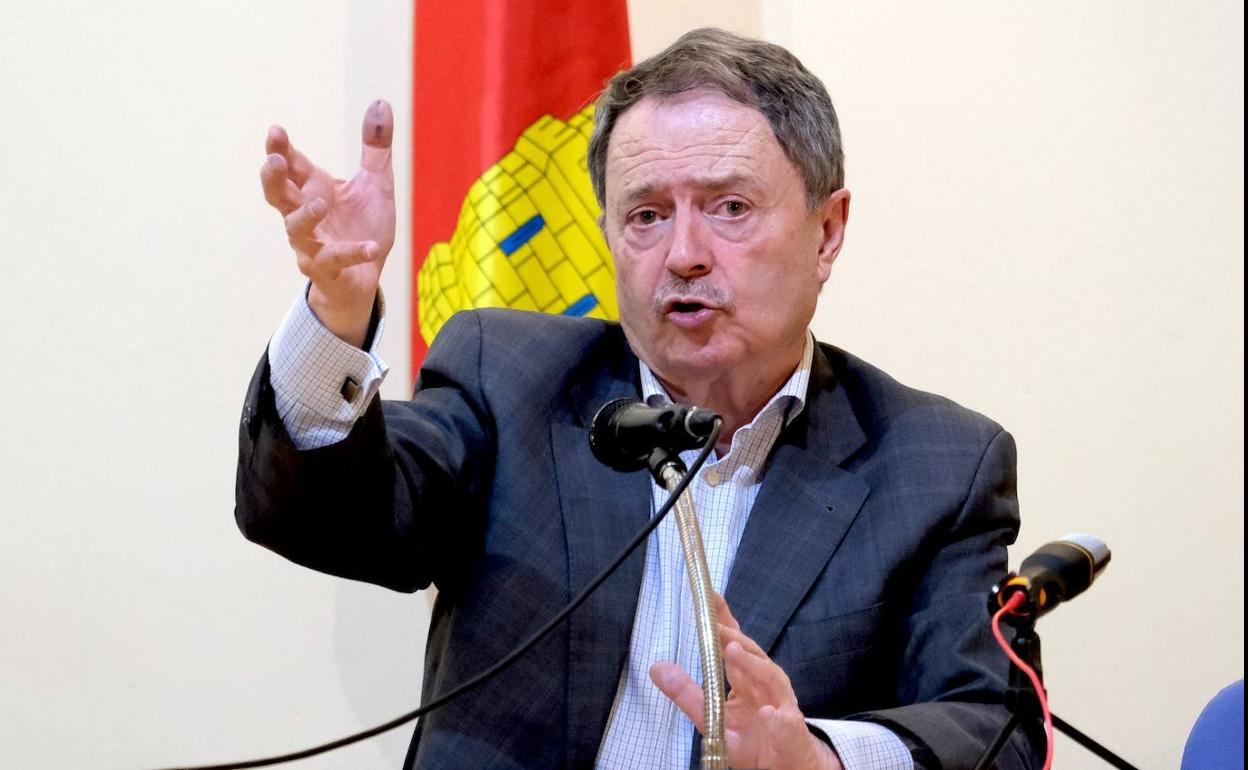Manuel Carlos Palomeque Abre El Ciclo Sobre El Movimiento Obrero 